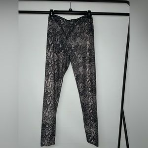 Active Snake Print High-Rise Leggings
